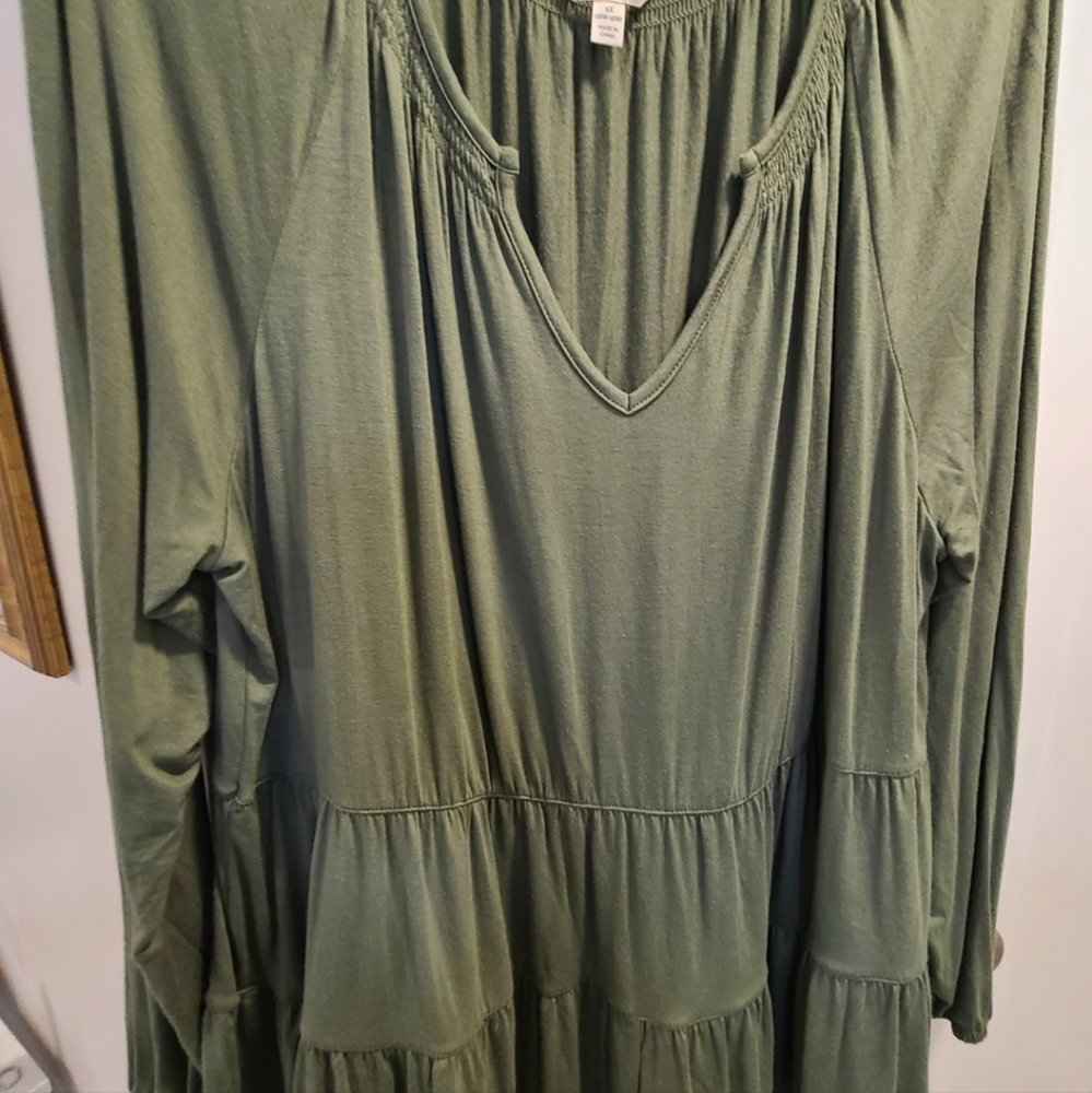 Terra and Sky Green top size 1X(16W-18W)